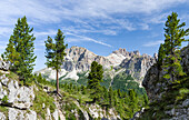 Dolomiten am Pass Falzarego, Lagazuoi, Fanes und Monte Cavallo im Naturpark Fanes Sennes Prags, die Dolomiten sind Teil des UNESCO-Weltkulturerbes, Italien.