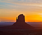 Arizona, Monument Valley, East Mitten Butte, sunrise