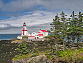 Kanada, Campobello-Insel. East Quoddy Head Leuchtturm an der nördlichsten Spitze von Campobello Island, New Brunswick, Kanada, erbaut 1829.