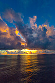 Sonnenaufgang, Moorea, Französisch-Polynesien
