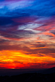 Sonnenuntergang über den San Bernardino Mountains, San Bernardino National Forest, Kalifornien, USA