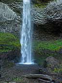 OR, Columbia River Gorge National Scenic Area, Latourell Falls