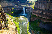 Palouse Falls State Park, Franklin and Whitman Counties, Washington State, waterfall landscape