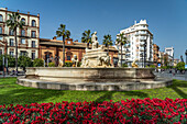 Der Híspalis Brunnen auf dem Platz Puerta de Jerez, Sevilla, Andalusien, Spanien