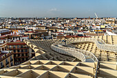 Blick vom Metropol Parasol auf Sevilla, Andalusien, Spanien 