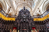 Chor im Innenraum der Kathedrale - Mezquita - Catedral de Córdoba in Cordoba, Andalusien, Spanien