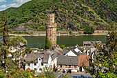 Blick auf Oberwesel mit dem Ochsenturm und der Rhein, Welterbe Oberes Mittelrheintal, Oberwesel, Rheinland-Pfalz, Deutschland