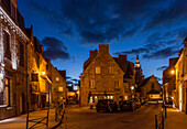 Altstadt von Roscoff am Abend, Finistère, Bretagne, Frankreich