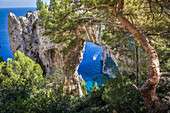 Rock arch Arco Naturale on Capri, Capri, Gulf of Naples, Campania, Italy