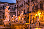 Fountain Fontana Pretoria at dusk, Palermo, Sicily, Italy, Europe