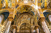 Deckenmosaike im Innernraum der Kirche Santa Maria dell’Ammiraglio, Palermo, Sizilien, Italien, Europa  