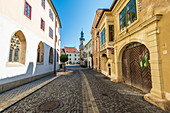 Gasse in der Altstadt von Sopron, Ungarn