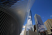 Detail des Oculus Bahnhofsgebäude und das One World Trade Center, Downtown Manhattan, Ground Zero, New York, New York, USA