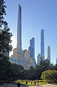 Central Park mit den 'Pencil'-Skyscrapern der Billionaire Row (57 Street), Manhattan, New York, New York, USA