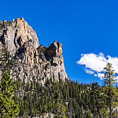 Felsformationen der Sawtooth Mountains, Stanley, Idaho, USA