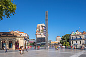 Place de la Comedie mit Einkaufszentrum Polygone, Montpellier, Hérault, Occitanie, Languedoc-Roussillon-Midi-Pyrénées, Frankreich