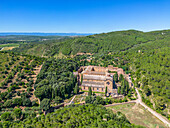 Blick auf Abbaye Sainte-Marie de Fontfroide, bei Narbonne, Aude, Languedoc-Roussillon, Occitanie, Languedoc-Roussillon-Midi-Pyrénées, Frankreich