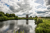 Windmill at the lake, Bedekaspel, Großes Meer, Südbrookmerland, East Frisia, Lower Saxony, Germany
