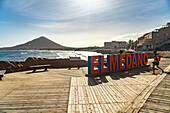 Schild El Medano an der Strandpromenade von El Medano, Granadilla de Abona, Insel Teneriffa, Kanarische Inseln, Spanien, Europa