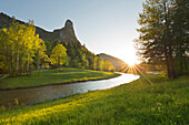 Im Tal der Ammer bei Oberammergau, Blick zum Kofel, Bayern, Deutschland