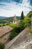 Mittelalterliches Bergdorf, Crestet, Département Vaucluse, Provence, Provence-Alpes-Côte d'Azur, Frankreich