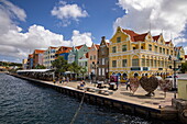 Dutch influenced architecture of buildings along Handelskade Street in Punda, Willemstad, Curaçao, Netherlands Antilles, Caribbean