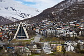Eismeerkathedrale und Berge, Tromsø, Troms og Finnmark, Norwegen, Europa