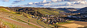 Panorama Blick auf die Weinberge und entlang vom Kocher Tal über Criesbach und Ingelfingen im Hohenlohekreis, Baden-Württemberg, Deutschland