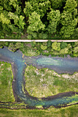 Fluss Brenz im Eselsburger Tal, Baden-Württemberg, Deutschland, Luftbildaufnahme