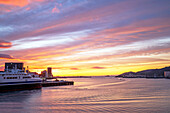 Hafen in Bodö, Bodø im Abendlicht, Hurtigrute, Nordland, Norwegen, Europa