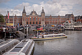 Amsterdam Centraal main train station, Amsterdam, province of North Holland, The Netherlands, Europe