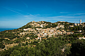 Mittelalterliches Bergdorf an der Küste, Corbara, bei LÎle-Rousse, Balagne, Département Haute-Corse, Korsika,  Frankreich