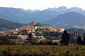 Sablet and Dentelles de Montmirail, Vaucluse, Provence-Alpes-Cote d&#39;Azur, France