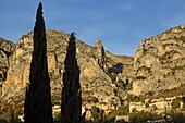 Blick auf Moustiers-Sainte-Marie, Alpes-de-Haute-Provence, Provence-Alpes-Côte d'Azur, Frankreich