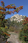 Blick auf Gordes, Vaucluse, Provence-Alpes-Côte d'Azur, Frankreich