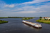 Luftaufnahme vom Flusskreuzfahrtschiff Excellence Pearl, Sneek, Friesland, Niederlande, Europa