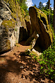 Die Rhät-Sandstein-Felsengruppe Diebskeller bei Altenstein, Naturpark Haßberge, Unterfranken, Bayern, Deutschland