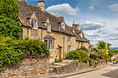 Das Dorf Bourton-on-the-Hill, Cotswolds, Gloucestershire, England