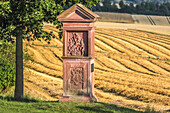 Kreuzwegstation zur Kreuzkapelle bei Bad Camberg, Hessen, Deutschland