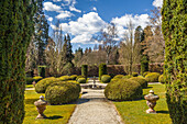 Park von Schloss Friedrichshof in Kronberg, Taunus, Hessen, Deutschland