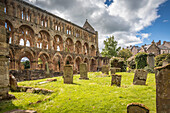 Graveyard of the former monastery of Jedburgh Abbey, Jedburgh, Scottish Borders, Scotland, UK