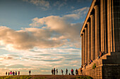 National Monument of Scotland und Nelson Monument auf dem Carlton Hill, Edinburgh, City of Edinburgh, Schottland, Großbritannien