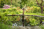 Brunnenstatue im Ardkinglas House & Garden, Cairndow, Argyll and Bute, Schottland, Großbritannien