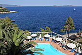 Pool des Paradise Hotel in Patitiri, Insel Alonissos, Nördliche Sporaden, Griechenland