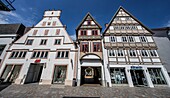 Giebelhäuser im Stil der Renaissance und der Spätgotik in der Mittelstraße, Altstadt von Lemgo, Nordrhein-Westfalen, Deutschland