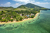 Fischerdorf aus der Luft gesehen, Insel Koh Libong in der Andamanensee, Thailand, Asien 
