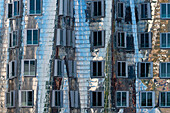 Gehry Buildings, Medienhafen, Neuer Zollhof, Dusseldorf, North Rhine-Westphalia, Germany, Europe
