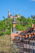 Blick vom Marktplatz in Weinheim zur Burgruine Windeck, Odenwald, GEO-Naturpark, Bergstraße-Odenwald, Baden-Württemberg, Deutschland