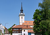 Rožmitál na Šumavě mit Kirche Mariä Himmelfahrt, Südböhmen, Tschechien