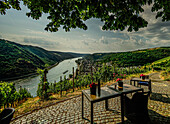 View from the outdoor gastronomy of the Günderodehaus to the vineyards and the Rhine Valley near Oberwesel, Upper Middle Rhine Valley, Rhineland-Palatinate, Germany